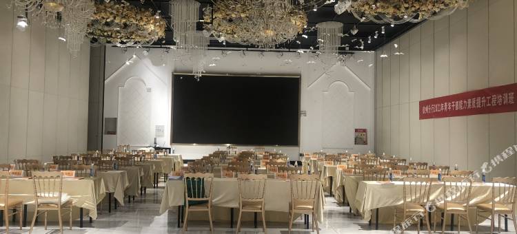 澳龙酒店(钦州湾大道万国商业广场店)图片