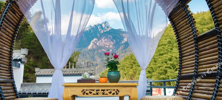 云慕山·智能设计师民宿(黄山风景区汤口南大门店)图片