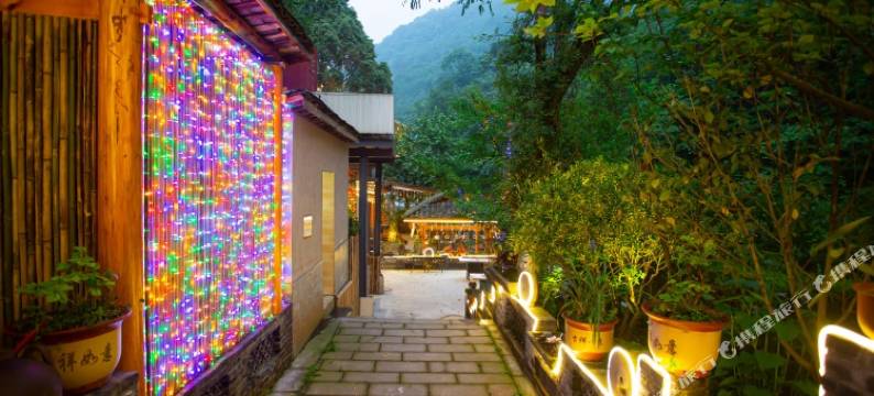 青城后山拾山里民宿(泰安古镇店)图片