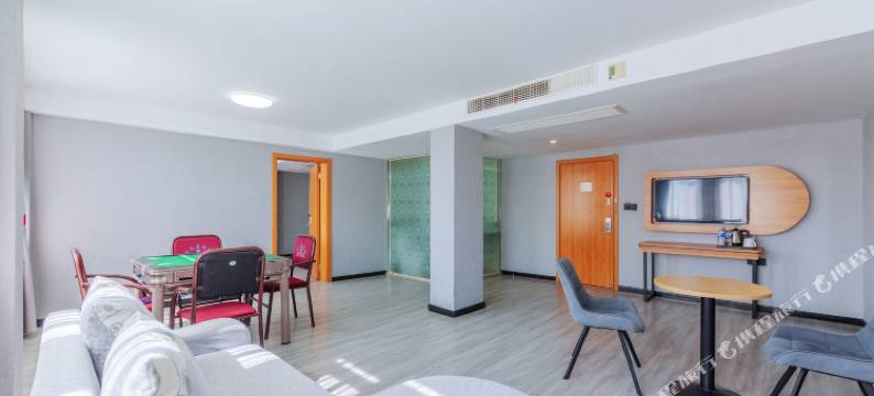 骏逸精选酒店(通山九宫大道店)图片