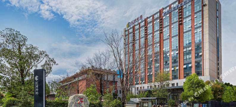 安宁静心雅居民宿(汇成中心店)图片