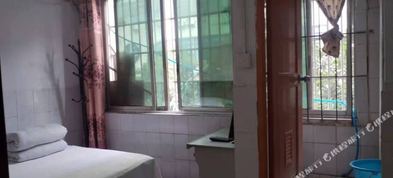 香乐旅馆(金城江站店)图片