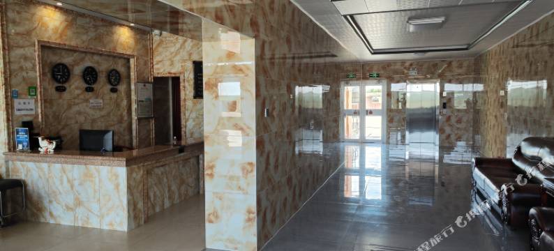 额济纳旗金色圣殿商务宾馆图片