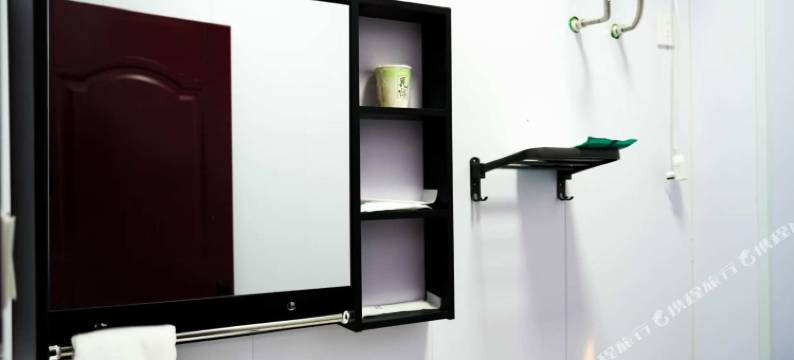 悦客怡居投影民宿(伊金霍洛旗国际机场店)图片