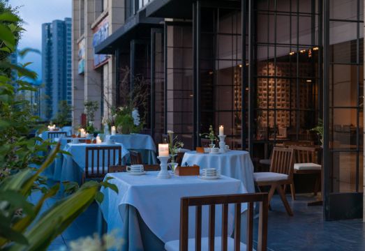 六盘水云嘉酒店外景图