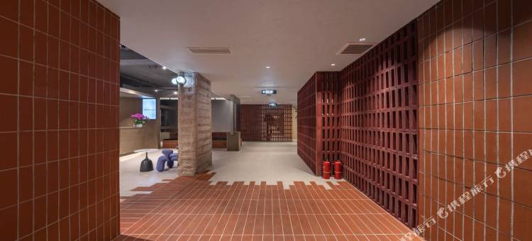 艺龙万国酒店(北京三里屯太古里团结湖地铁站店)图片