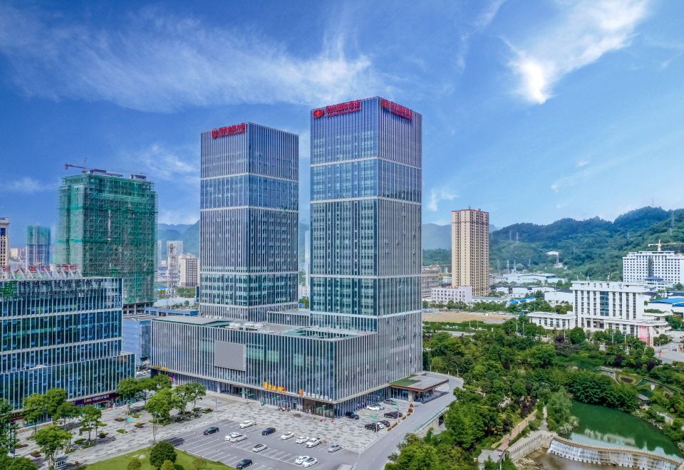 利川麓岛国际清江源老年公寓外景图