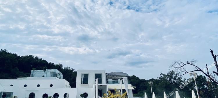 云躲一号私汤泳池院子图片