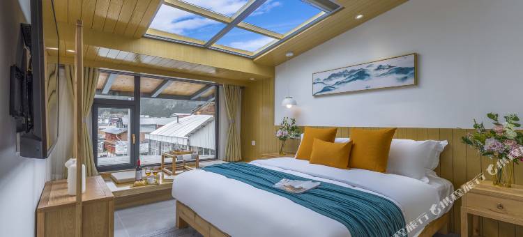 山水云涧CHILL LUXURIOUS INN 富氧轻奢民宿(独克宗古城店)图片