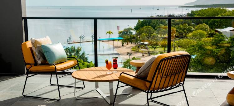 凯恩斯盛橡酒店(Oaks Cairns Hotel)图片