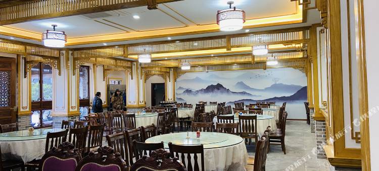 岫云阁(武当山景区琼台店)图片