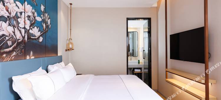 白玉兰酒店(长沙省政府桂花坪地铁站店)图片