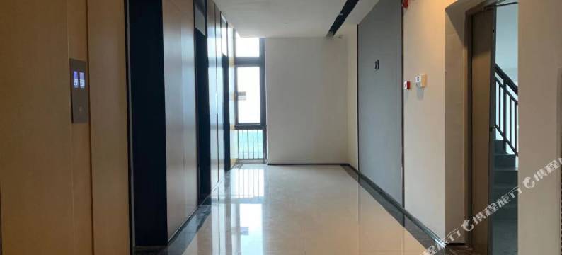 栖岸·设计LOFT影院公寓(南昌西站店)图片