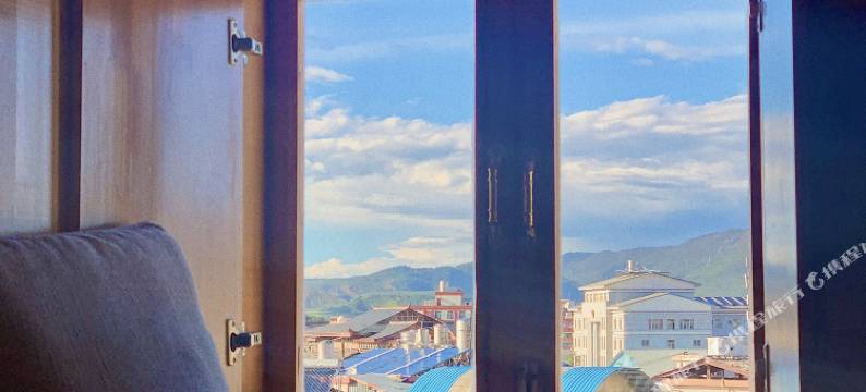 香格里拉横竖撇捺WOODEN HOTEL客栈(独克宗古城店)图片