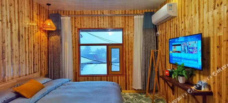 庐山夜雨民宿(庐山牯岭街索道上站台店)图片