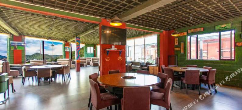 康定梵音阿缦艺术酒店图片