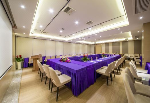 Nanjing Jinfon Crystal Hotel Hotel Overview