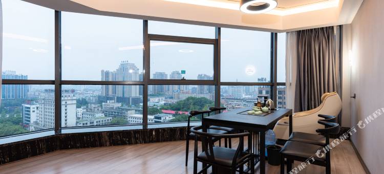 悦行酒店(娄星广场春园步行街店)图片