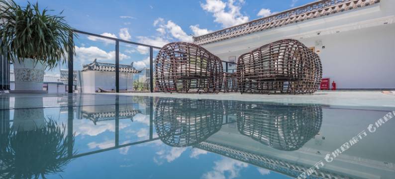 九格轻奢民宿(大理古城洱海门店)图片