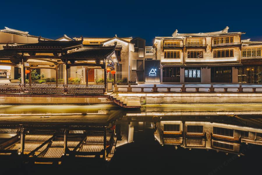 無錫南長街太湖廣場亞朵S酒店