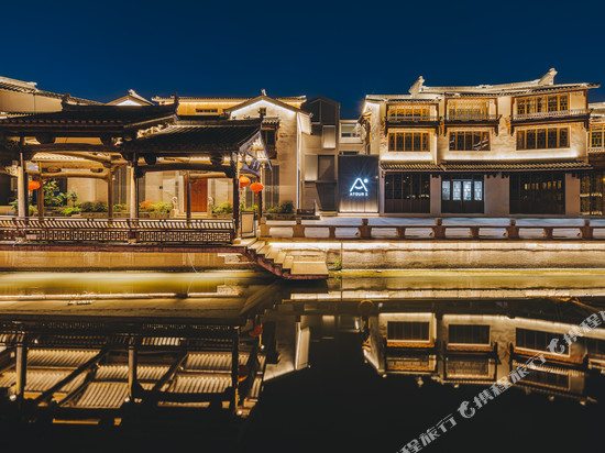 无锡南长街太湖广场亚朵S酒店