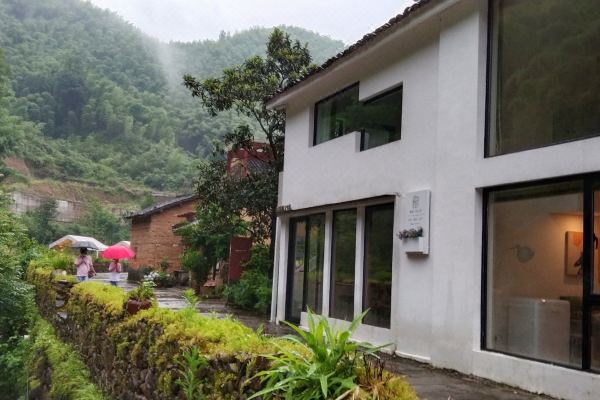 桐庐石小舍民宿