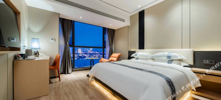 外滩·荷韵主题酒店(鼎盛国际万达广场店)图片