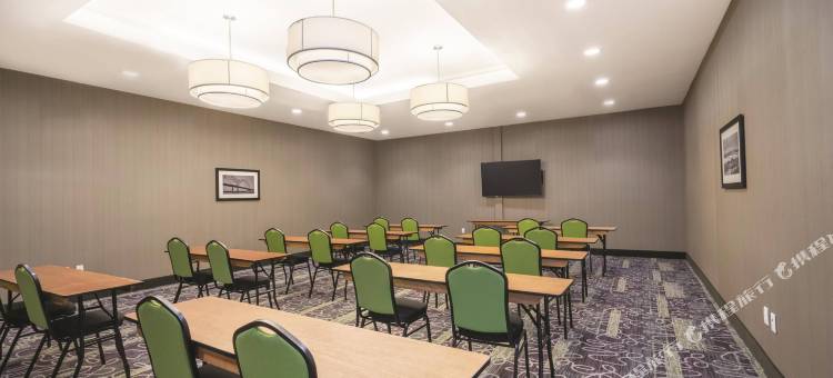 孟菲斯市中心拉昆塔温德姆套房酒店(La Quinta Inn & Suites by Wyndham Memphis Downtown)图片