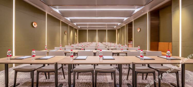 桔子酒店(西安交通大学兴庆宫地铁站店)图片