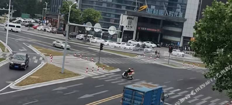 句容客运旅社(崇明地铁站店)图片