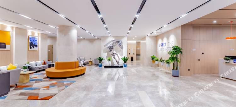 呼和浩特东站智选假日酒店图片