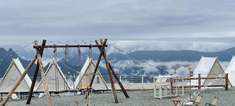 牛背山星云营地图片