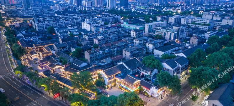 云朵君会酒店(鲁迅故里银泰城店)图片