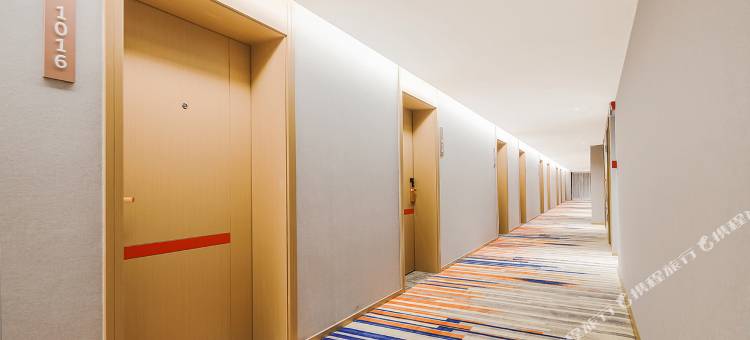 维也纳智好酒店(昆明滇池风景区万科翡翠滨江店)图片