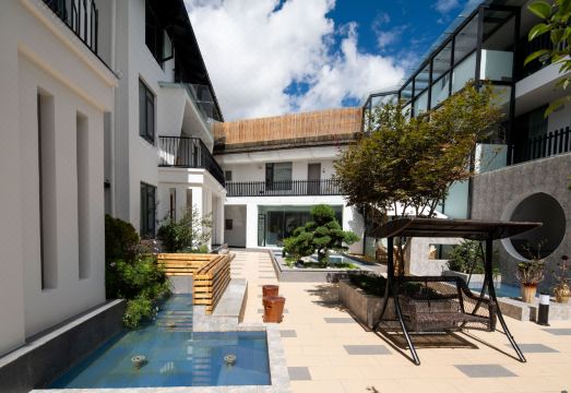 丽思漫?归莳供氧民宿（香格里拉独克宗古城店）外景图