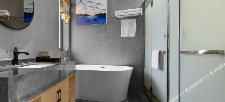 光雾山和谷·秋池酒店图片