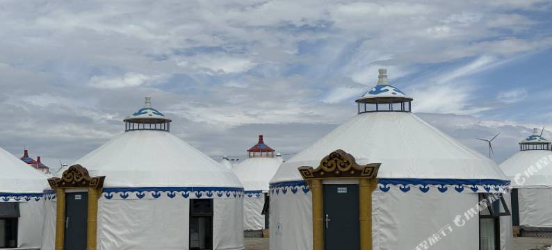 辉腾锡勒马术演艺小镇图片