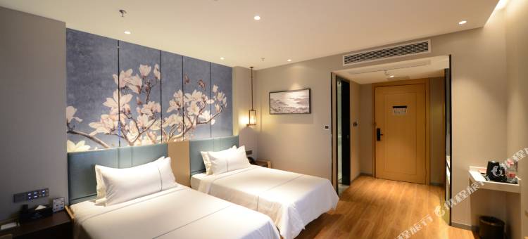 白玉兰酒店(十堰东风大道机场店)图片