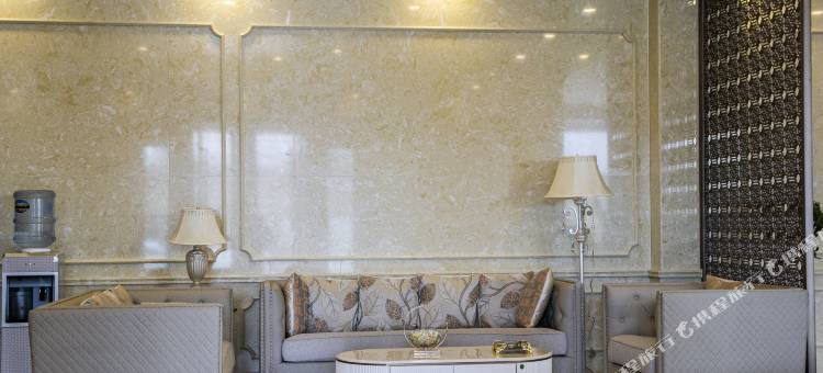 玛沁卿山国际酒店图片