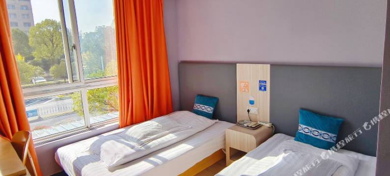 绩溪鸿锦宾馆(绩溪北站店)图片