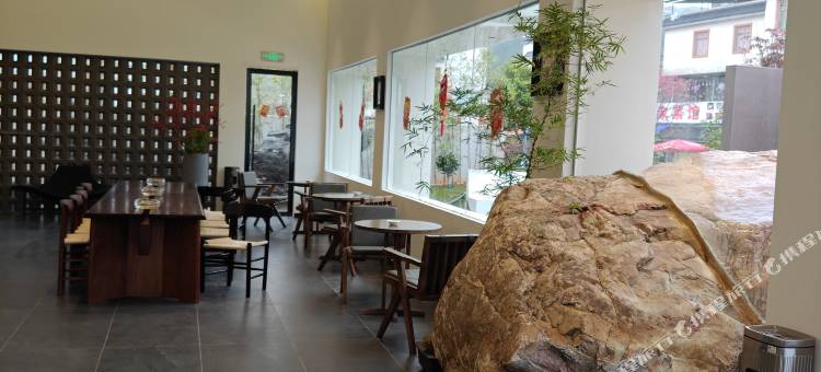 韶关溪里颂温泉艺术酒店图片