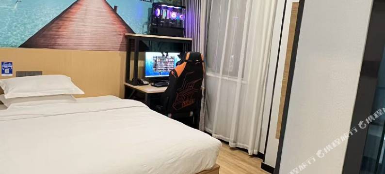 巅峰电竞酒店(张家港高铁站店)图片