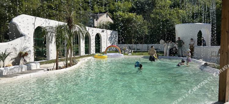 湖州一见喜泳池民宿图片