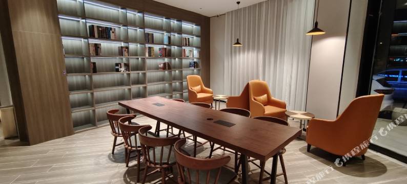 全淇轻居酒店(丹阳火车站眼镜城店)图片