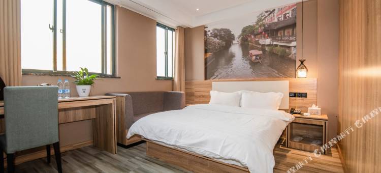 轻住·米澳斯商务酒店(南京妇幼保健院丁家庄南地铁站店)图片