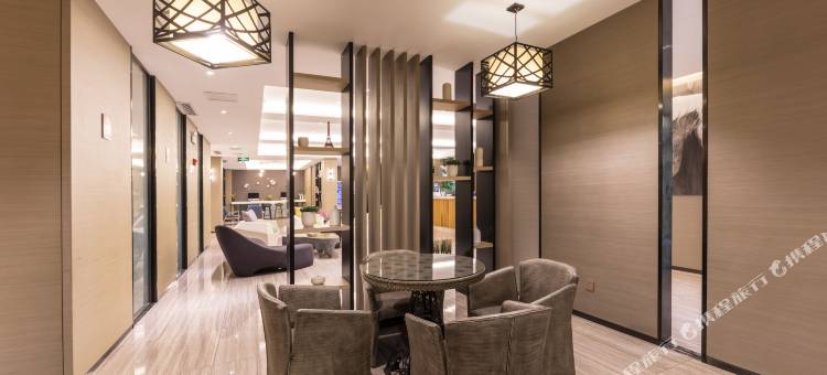 宜必思尚品酒店(高邮波司登世贸广场店)图片