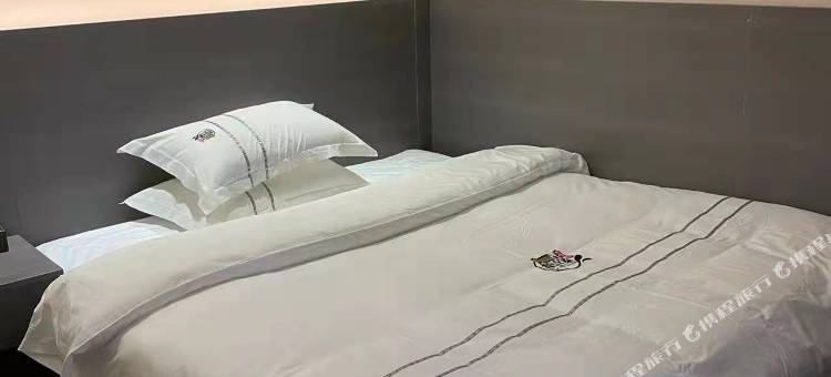 龙山简缘客栈图片