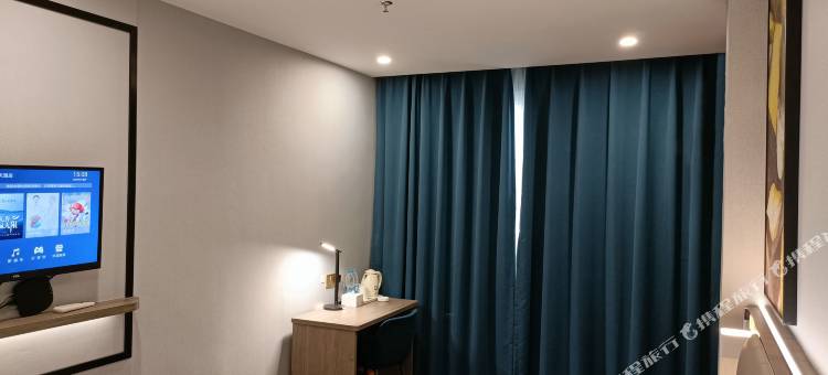 7天优品Premium(郴州火车站友阿广场店)图片