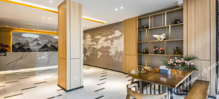 白玉清雅假日酒店(沈阳中街故宫店)图片