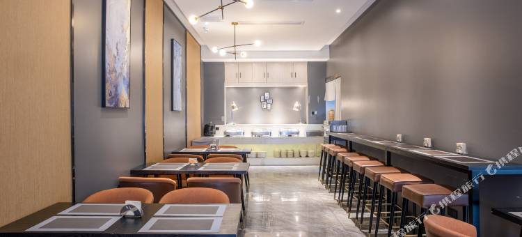 望山栖轻奢酒店(重庆欢乐谷光环购物公园店)图片